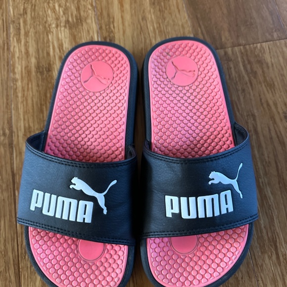 Puma girls slides - Picture 2 of 3